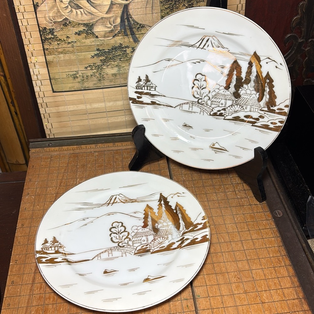 Kutani Gold Countryside Pair of Plates 7.5”D Japanese Scenic Porcelain VGVC